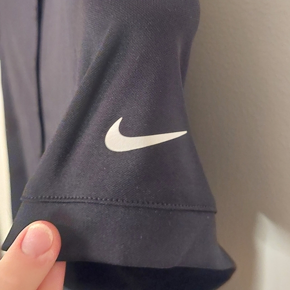 NWTS Nike Black Small Golf Shirt - Picture 3 of 6